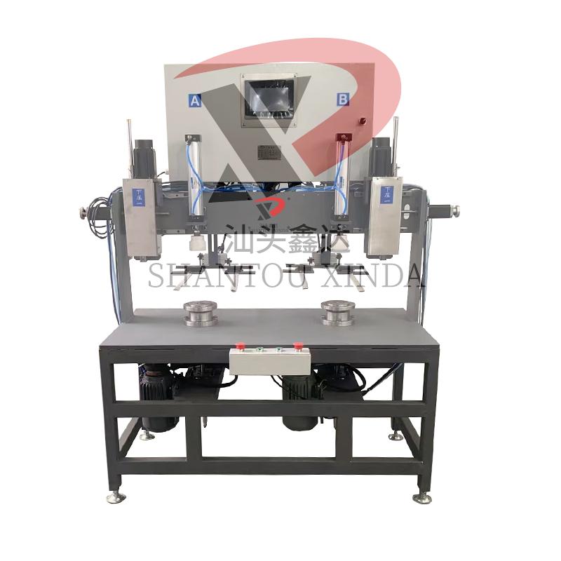 Glass lid tipping machine